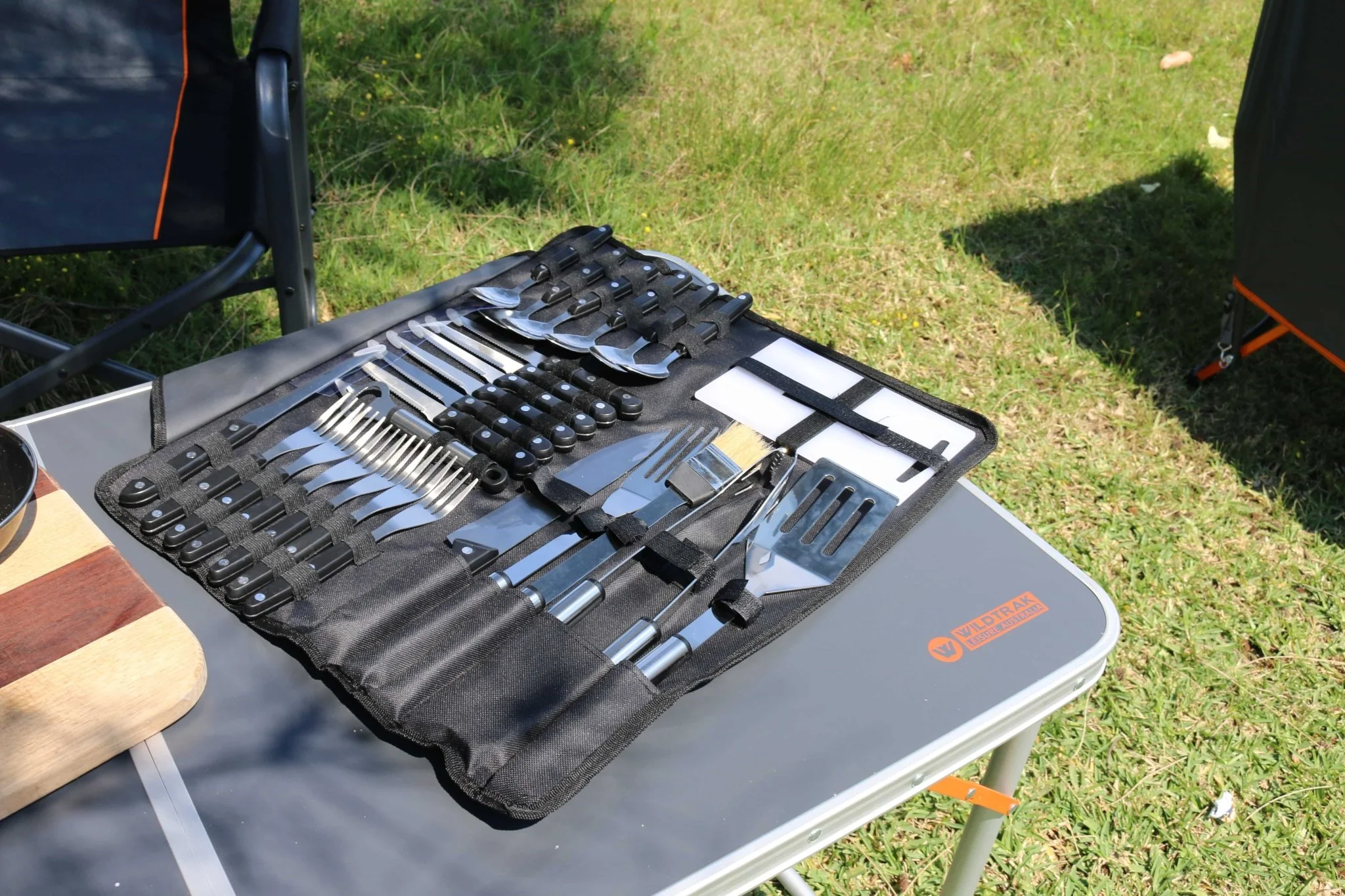 26 Piece Stainless Steel Cutlery and BBQ Set in Canvas Wrap with Handles - Image 6