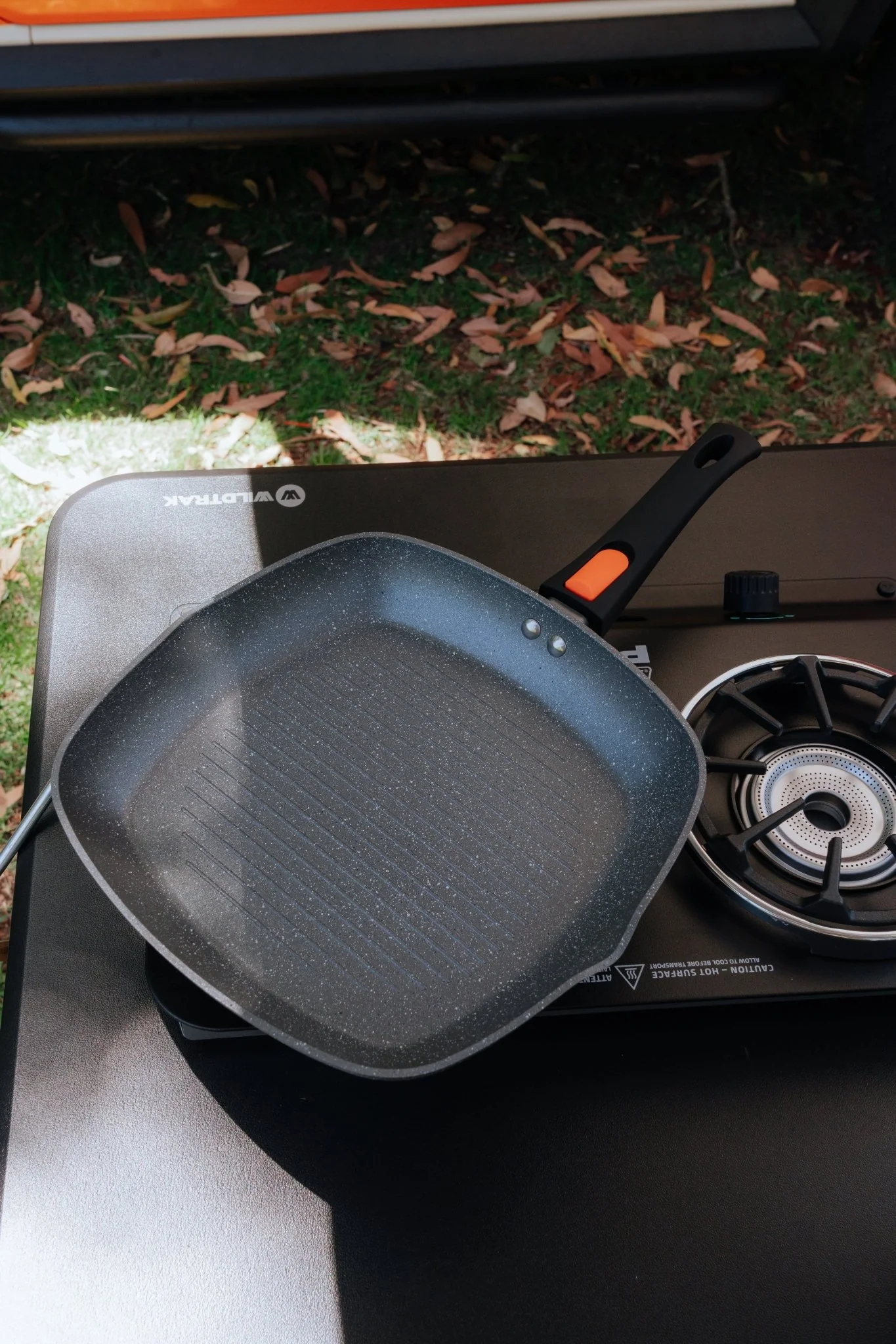 Non Stick Induction Safe Grill Pan with Detachable Handle 28cm - Image 6