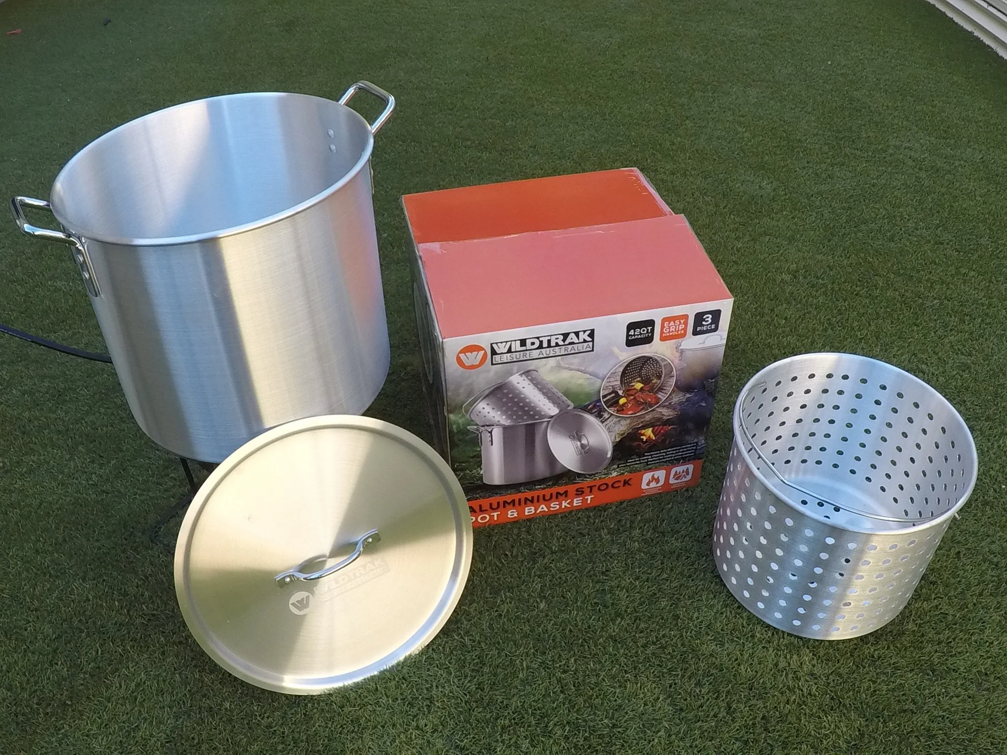 Aluminium Crab Cooker Stock Pot 40L with Basket, Handles, Lid and Strainer - Image 6