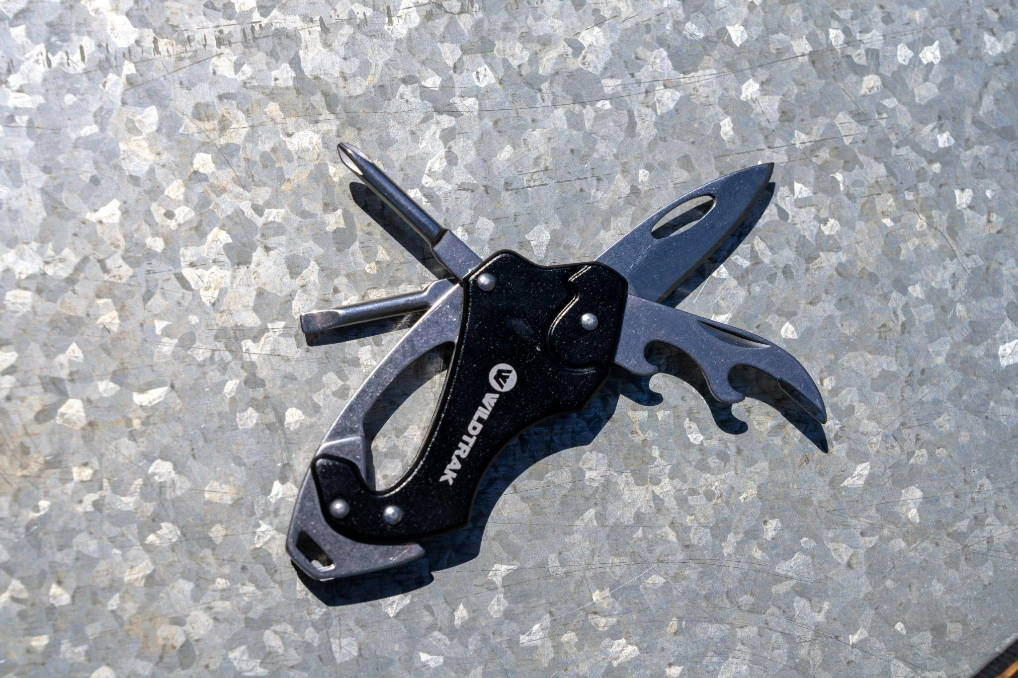 6 in 1 Multi Function Tool Key Ring with Army Knife - Image 4