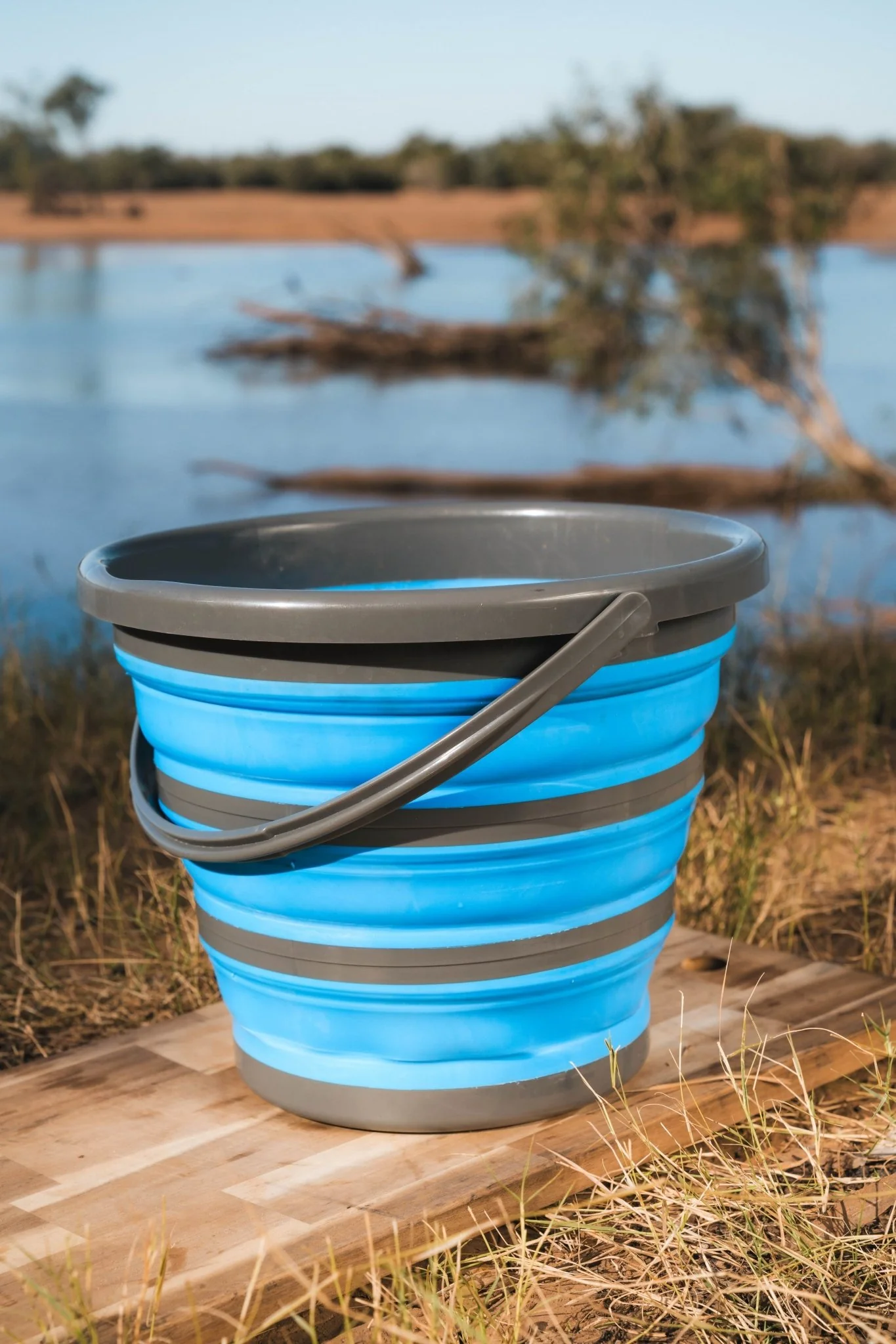 Collapsible 10 Litre Bucket with Handle 35x32x5.5cm - Image 5