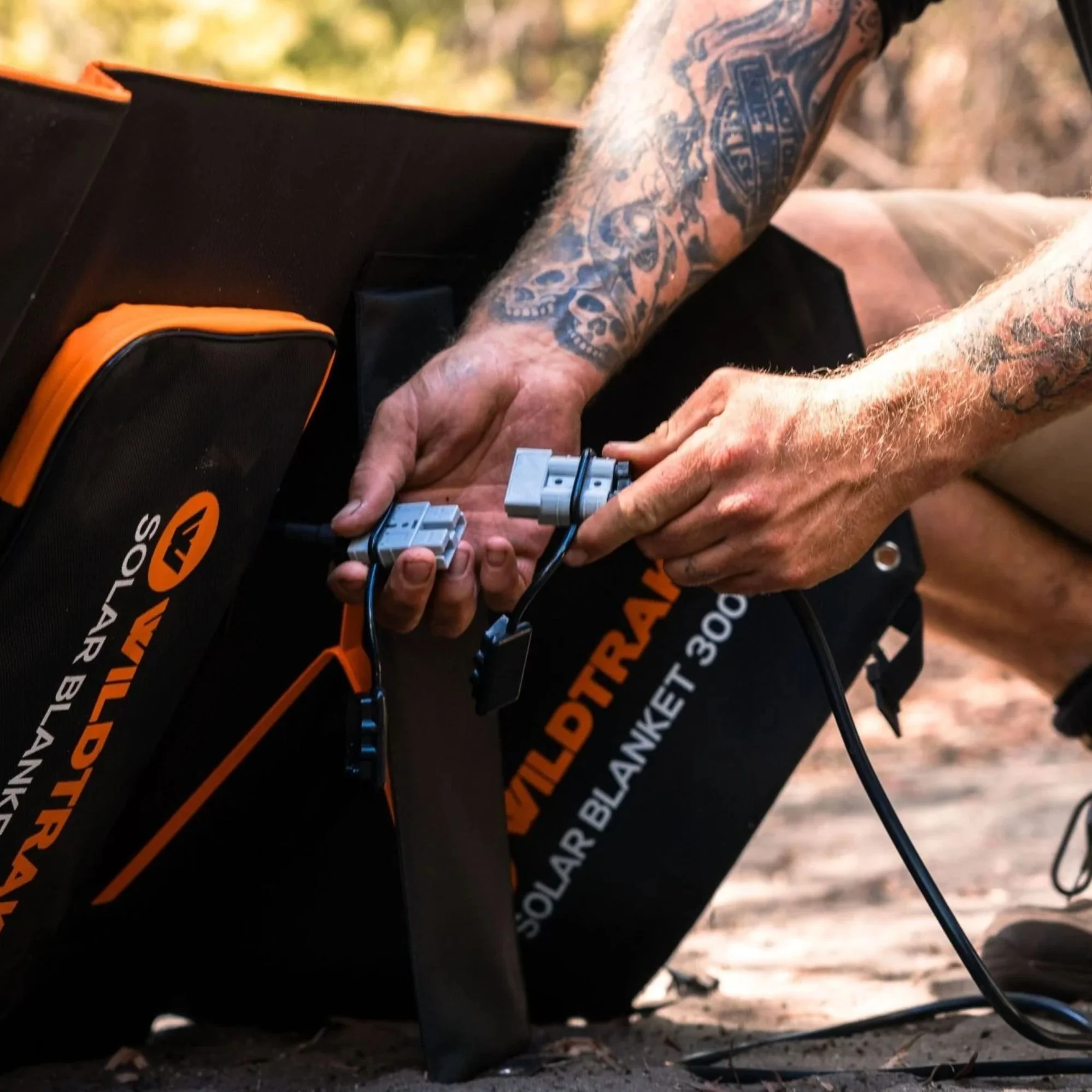 Wildtrak 160W Folding Solar Blanket A-Grade with ETFE Coating, Built in Stand, & Carry Bag - Image 10