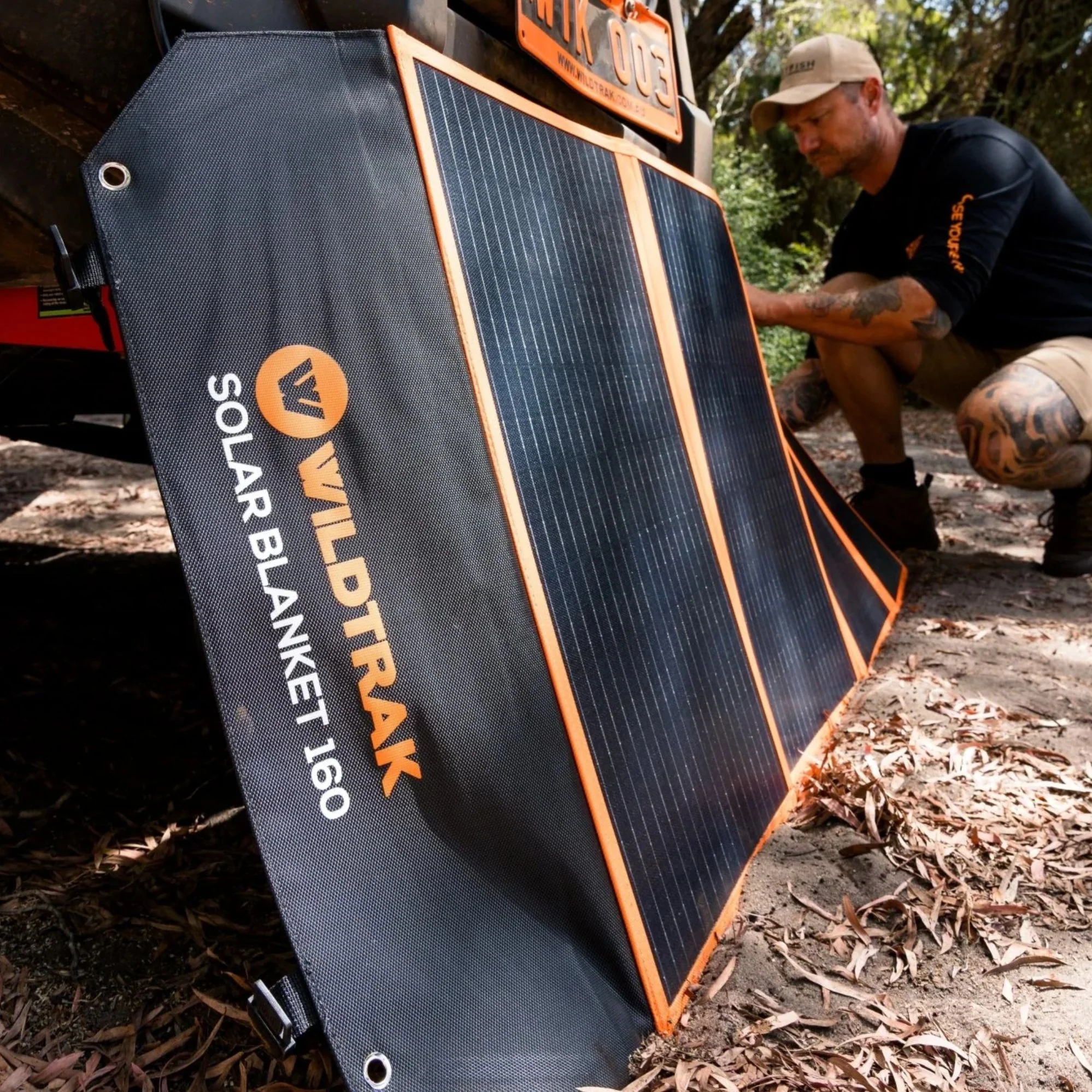 Wildtrak 160W Folding Solar Blanket A-Grade with ETFE Coating, Built in Stand, & Carry Bag - Image 3