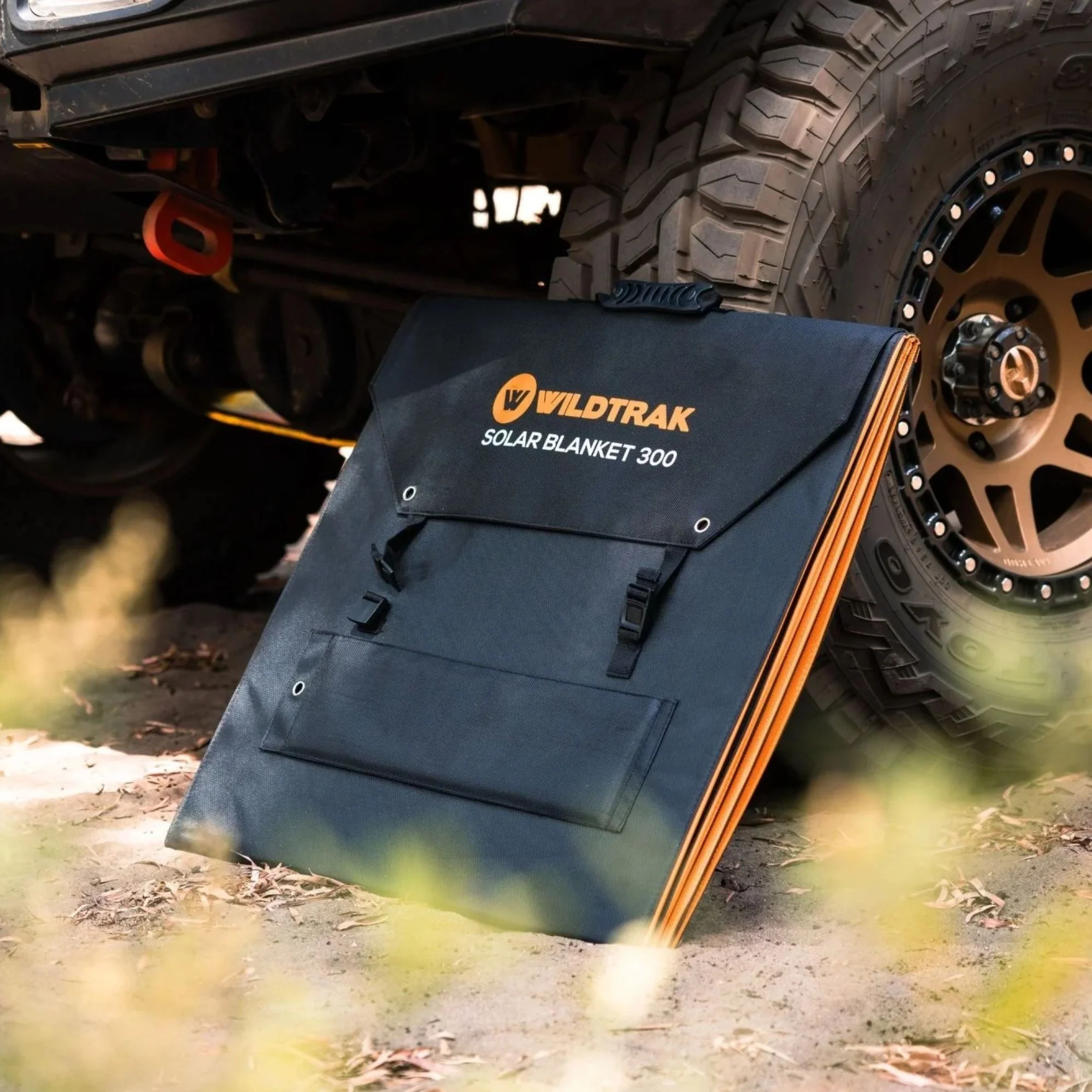 Wildtrak 160W Folding Solar Blanket A-Grade with ETFE Coating, Built in Stand, & Carry Bag - Image 7