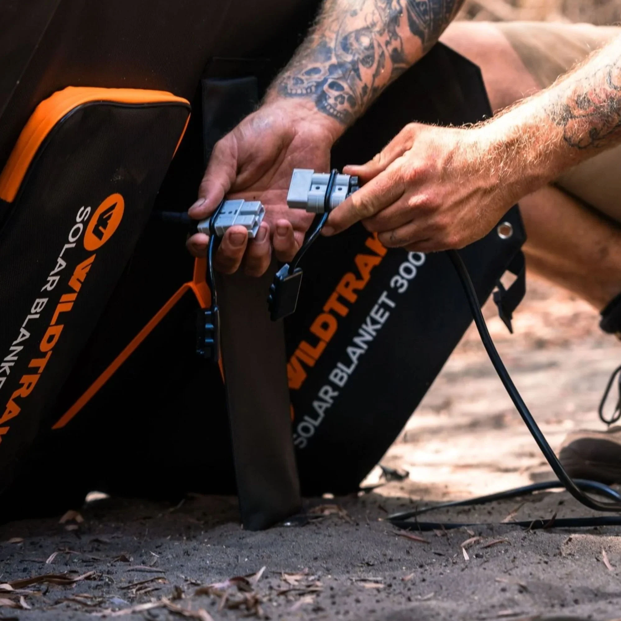 Wildtrak 240W Folding Solar Blanket A-Grade with ETFE Coating, Built in Stand, & Carry Bag - Image 4