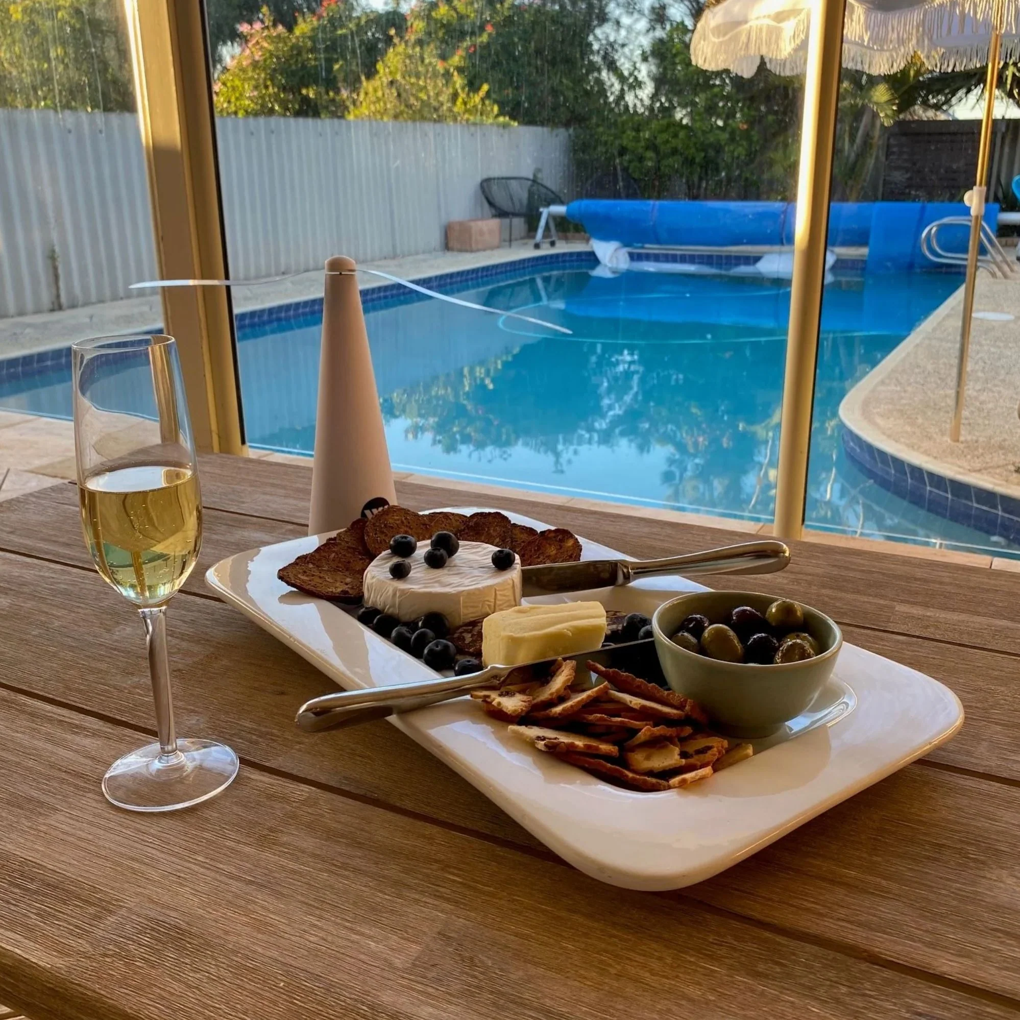 Fly Repeller Fan Rechargeable, Soft Blades, Last 10 Hours, Ceiling Hook - Image 12