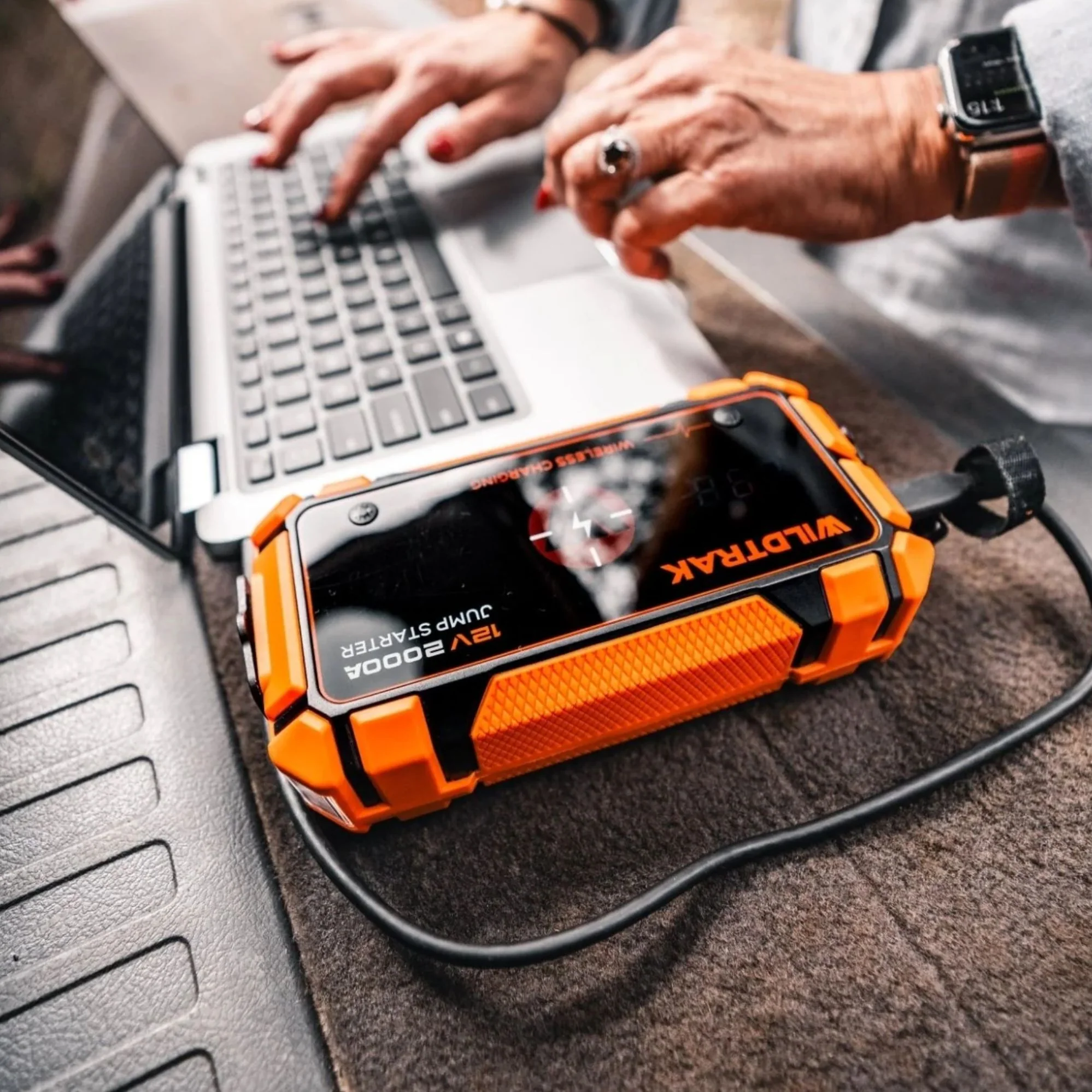 Wildtrak Heavy-Duty 2000A 16KMAH HP Lithium Jump Starter (Petrol & Diesel) - Image 17