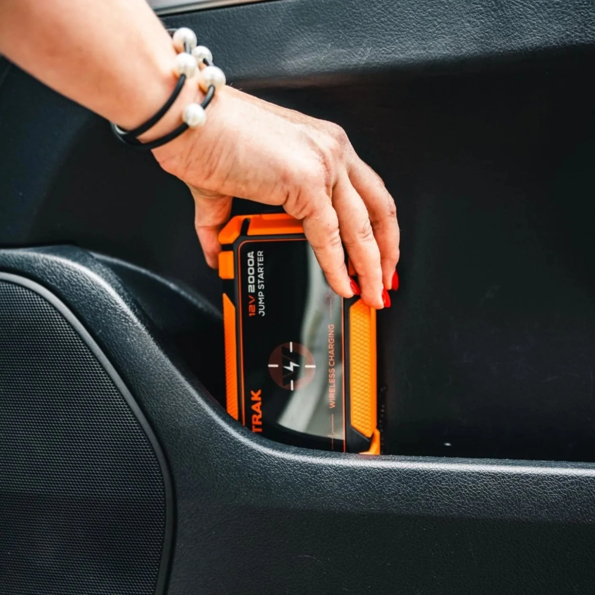 Wildtrak Heavy-Duty 2000A 16KMAH HP Lithium Jump Starter (Petrol & Diesel) - Image 20