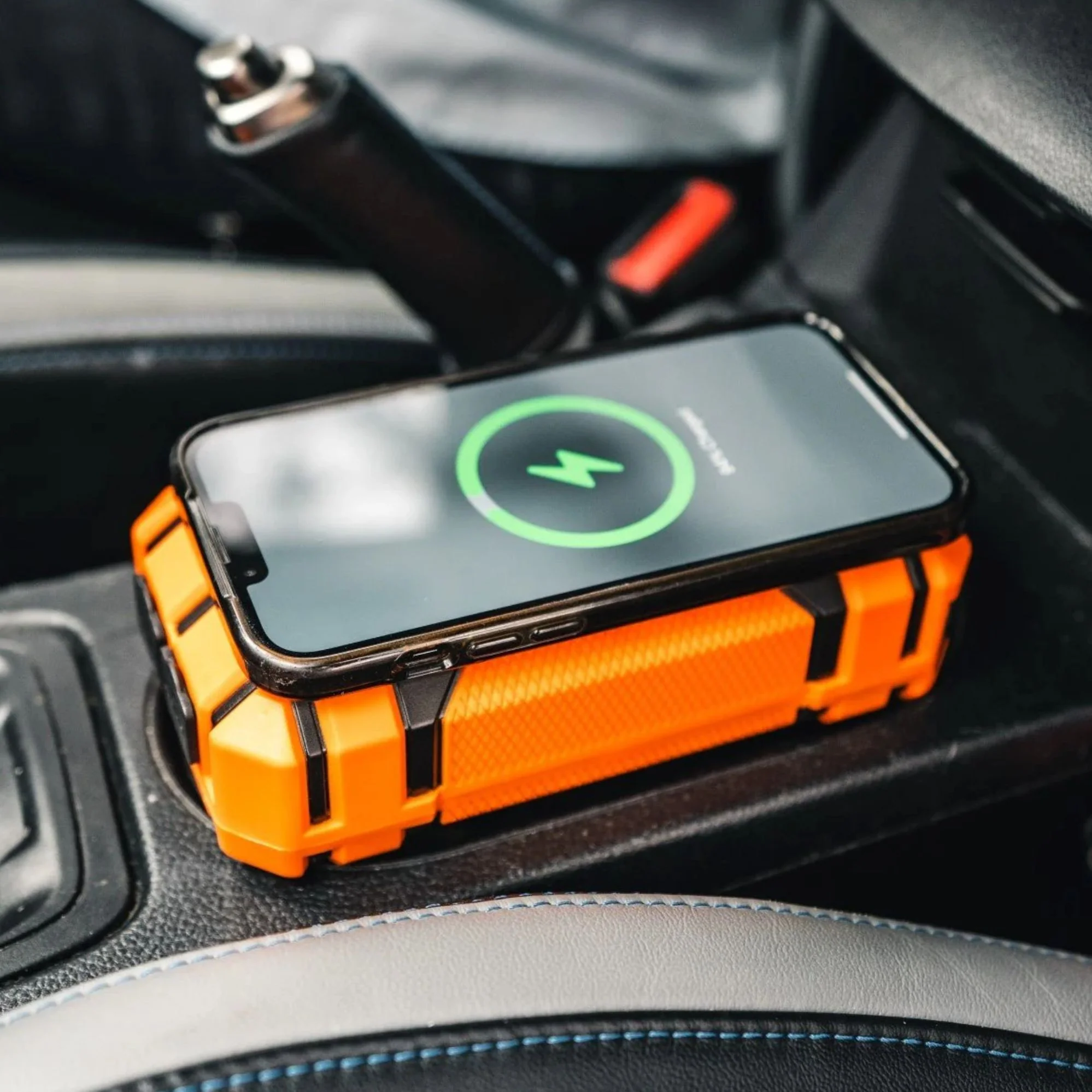 Wildtrak Heavy-Duty 4000A 28KMAH HP Lithium Car & 4WD Jump Starter (Petrol & Diesel) - Image 11