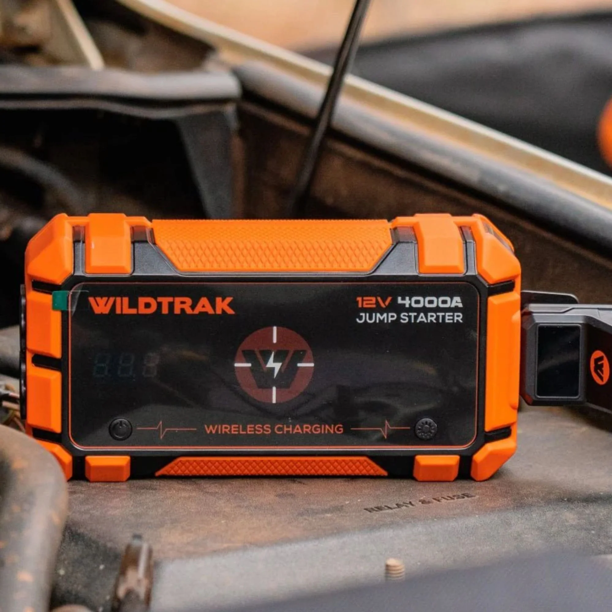 Wildtrak Heavy-Duty 4000A 28KMAH HP Lithium Car & 4WD Jump Starter (Petrol & Diesel) - Image 5