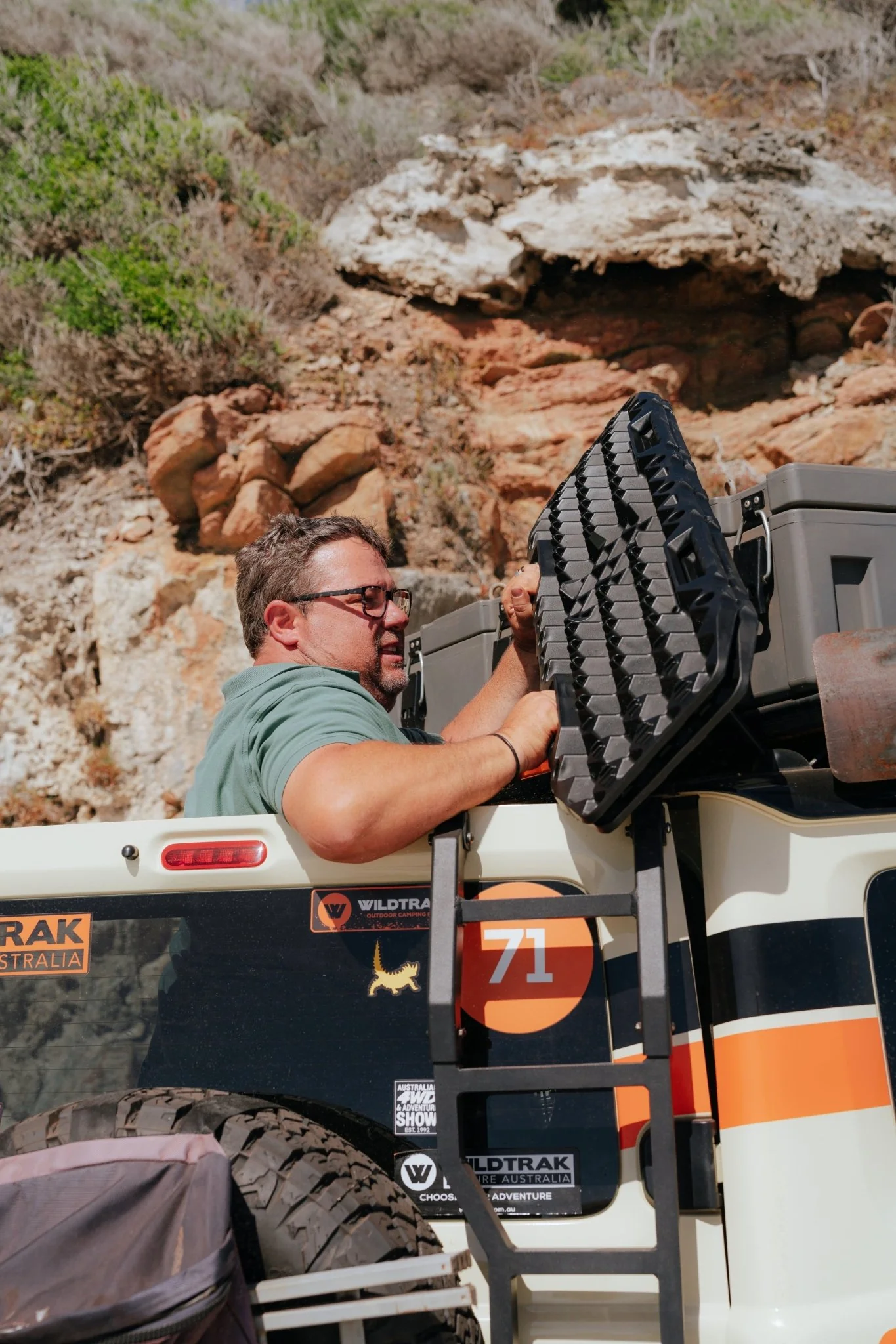 Flex Recovery Tracks Heavy Duty 10,000KG UV-Stabilised, Straps 33x103cm - Image 7