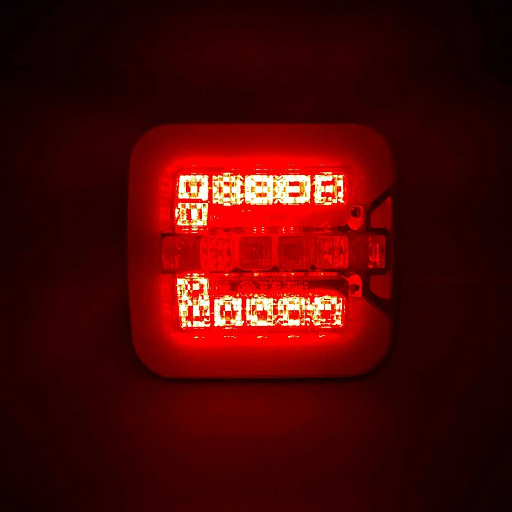 Wildtrak Quikfit Wireless Magnetic Trailer Lights - Image 3